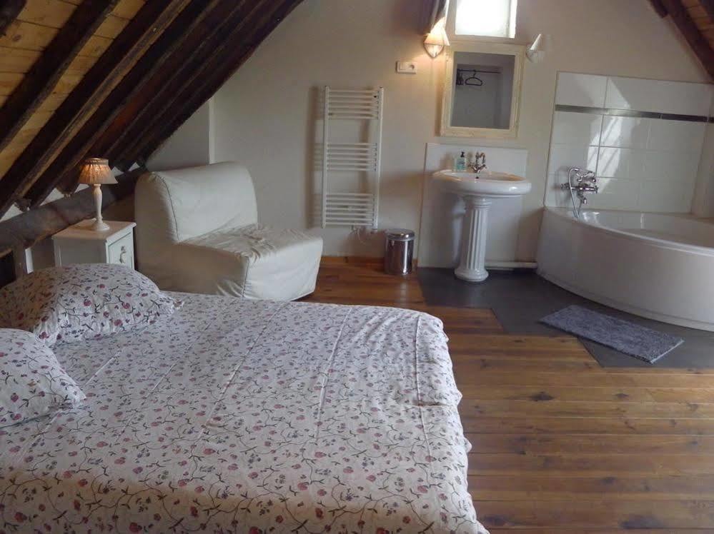 Domaine Du Moulin De Champie - Versailles - Gites & Suites Feucherolles Экстерьер фото