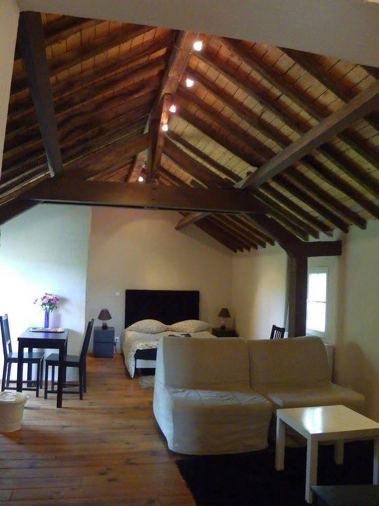 Domaine Du Moulin De Champie - Versailles - Gites & Suites Feucherolles Экстерьер фото