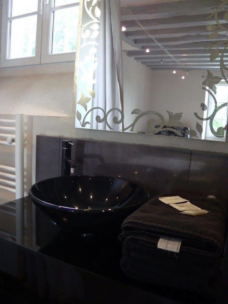 Domaine Du Moulin De Champie - Versailles - Gites & Suites Feucherolles Экстерьер фото