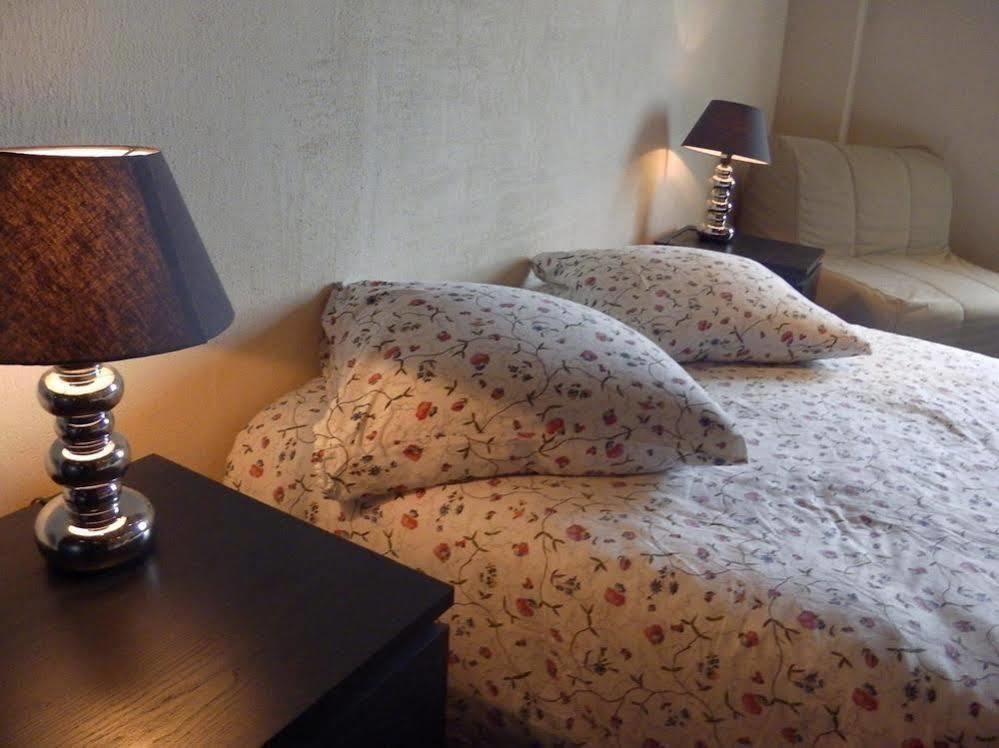 Domaine Du Moulin De Champie - Versailles - Gites & Suites Feucherolles Экстерьер фото