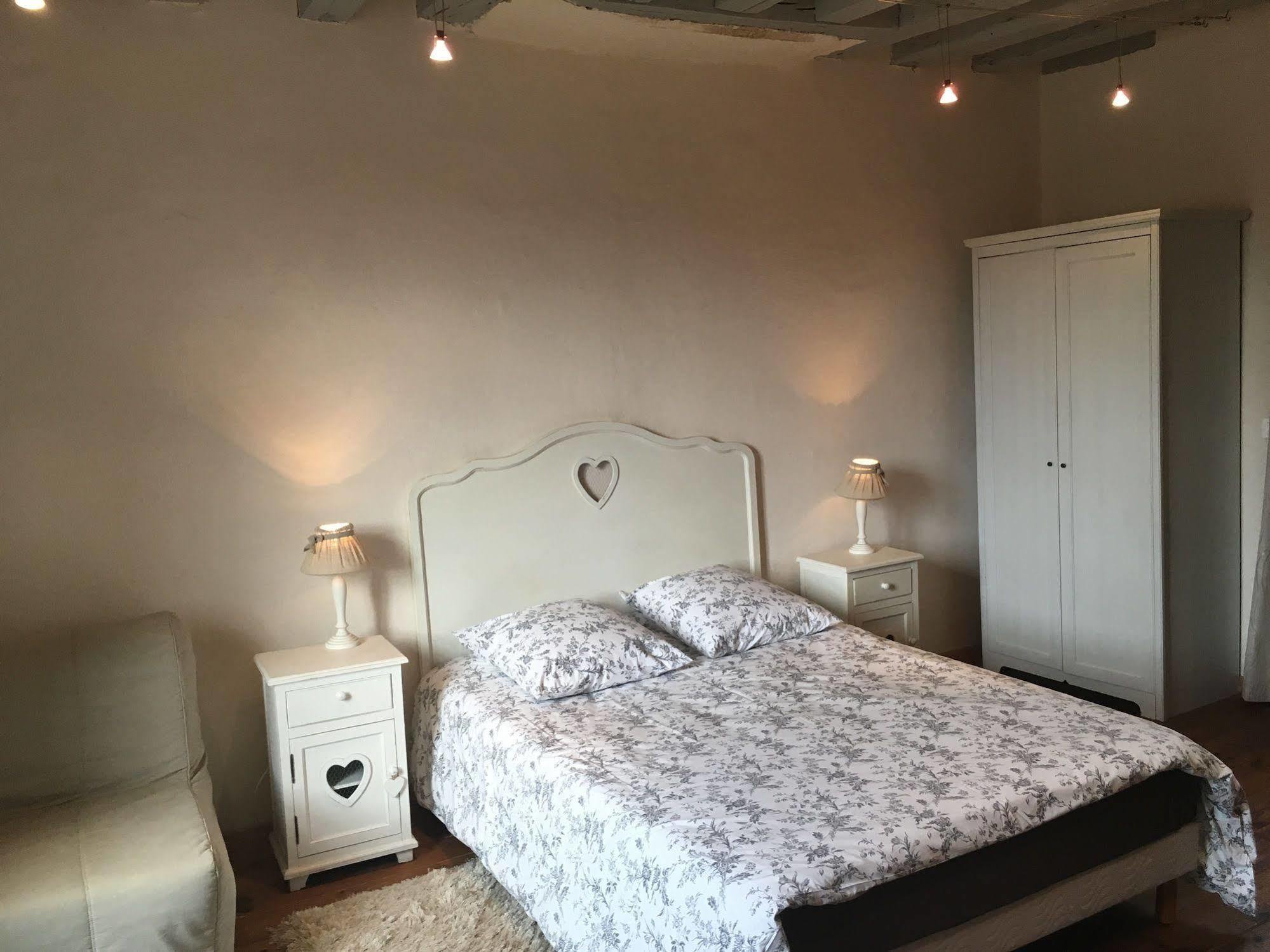 Domaine Du Moulin De Champie - Versailles - Gites & Suites Feucherolles Экстерьер фото