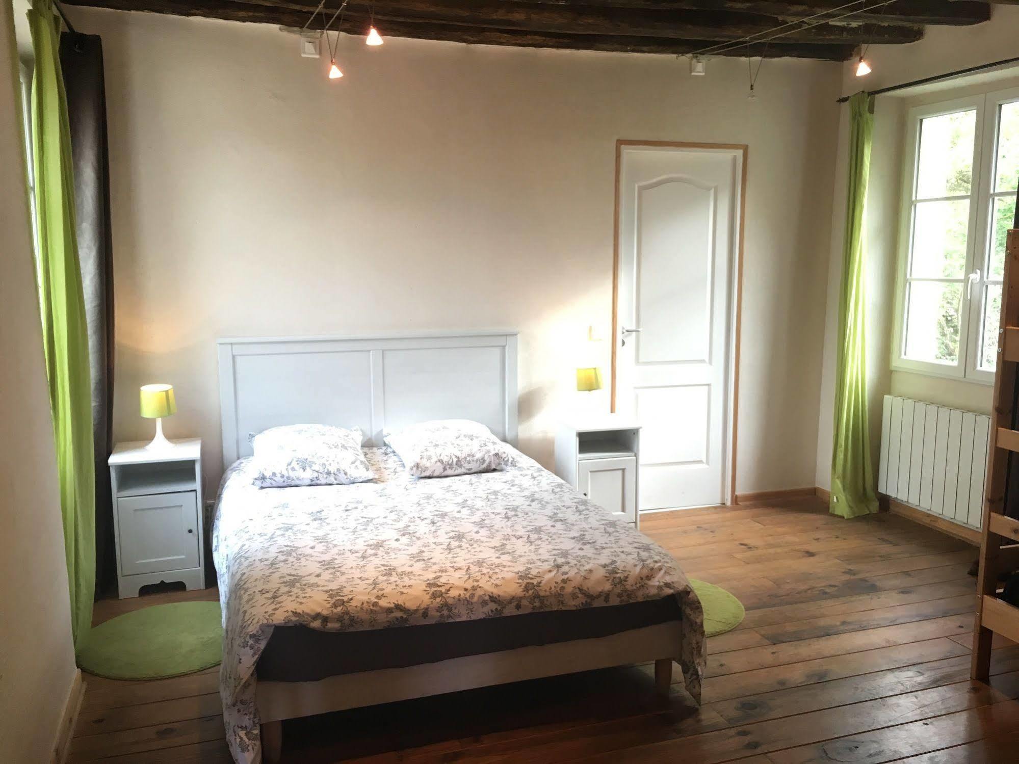 Domaine Du Moulin De Champie - Versailles - Gites & Suites Feucherolles Экстерьер фото